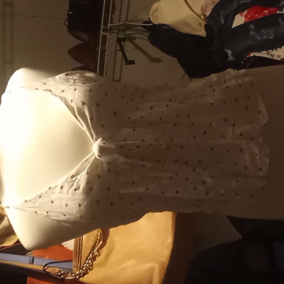 Cute half top - Picture 1 of 2